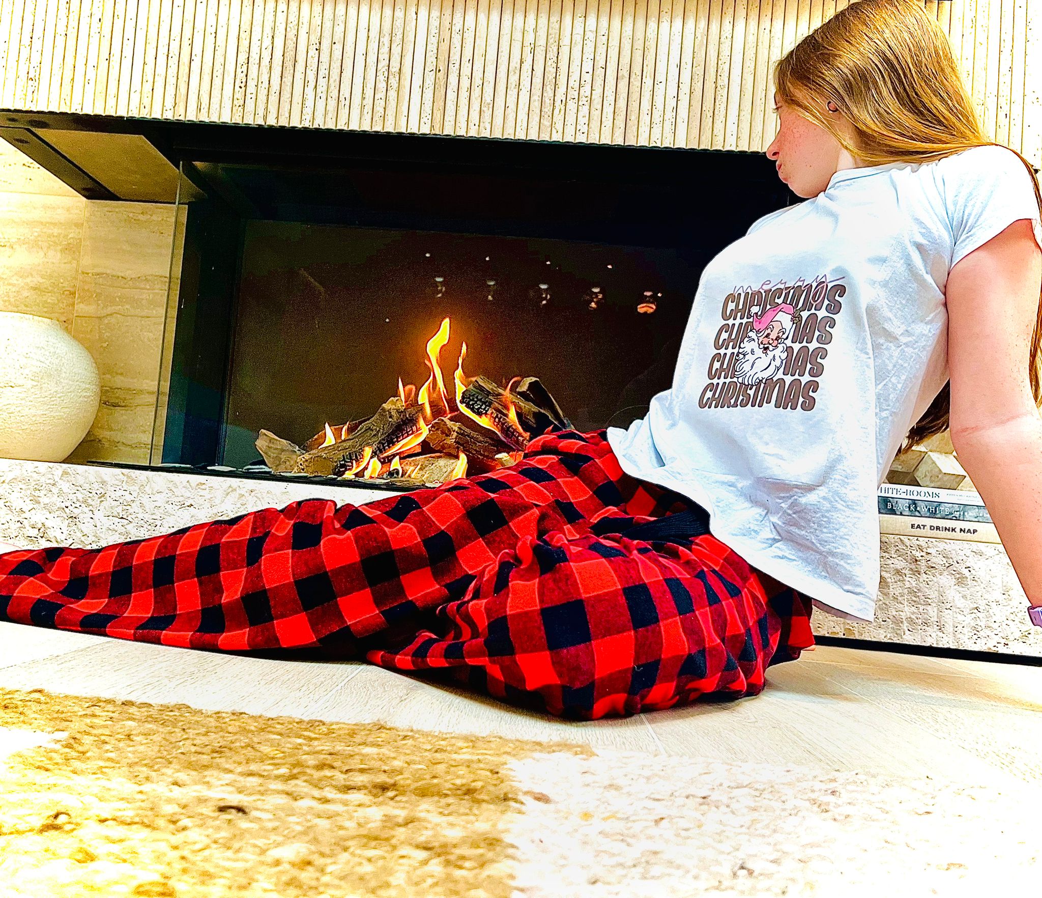 Pink Santa merry Christmas tee